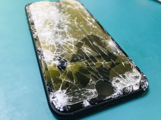 Iphone Ipadの画面交換修理の値段がこんなにお得に 神戸市でiphone アイフォン Ipadの修理ならリペアテラス神戸垂水駅前店